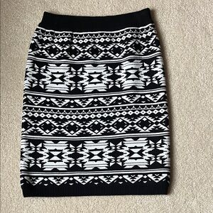 Black and White Patterned Women's Skirt